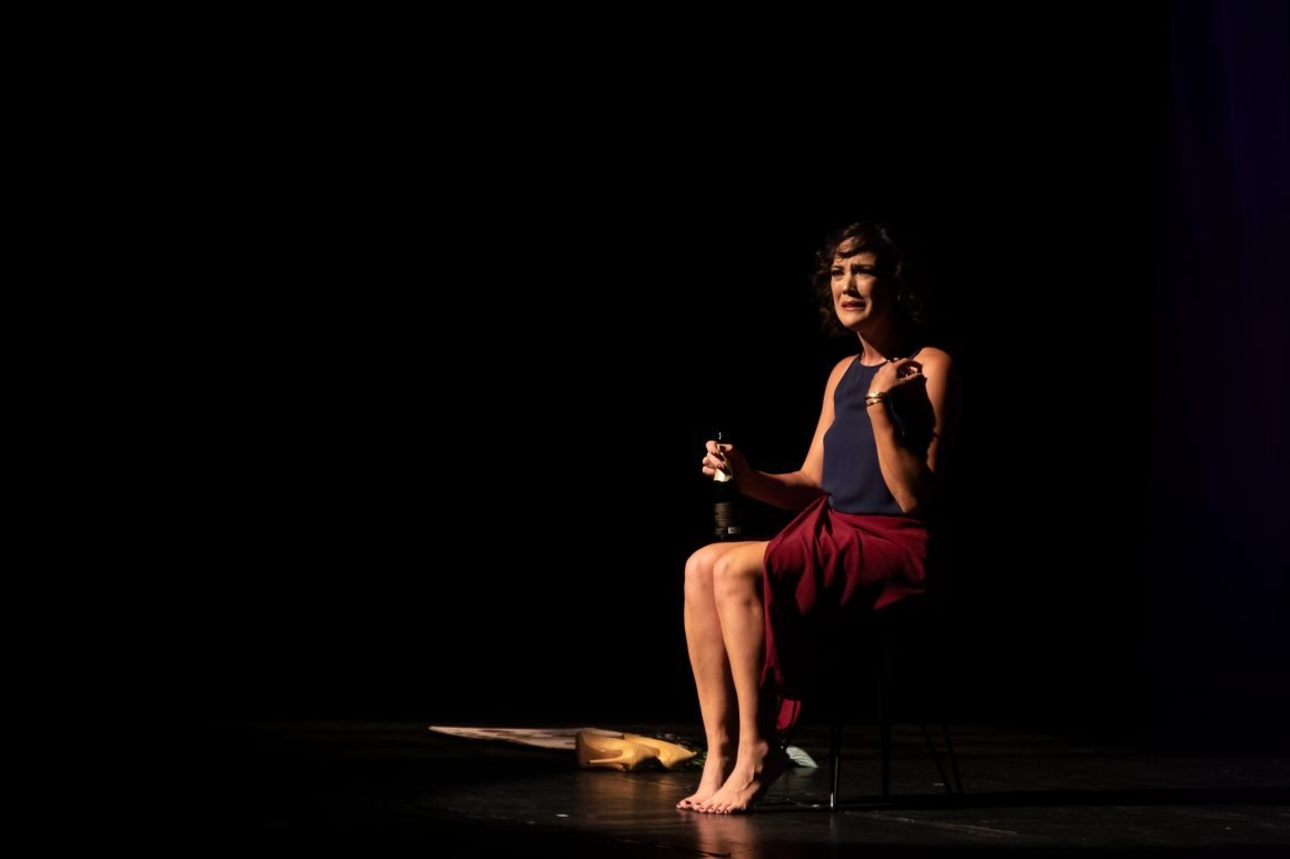 Adriana Birolli desembarca em São Paulo com a comédia NÃO!
