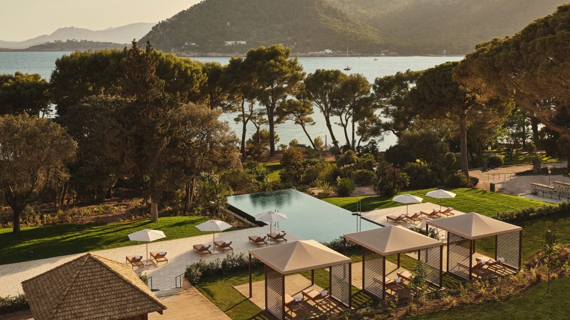 Four seasons resort Mallorca: luxo sustentável renasce em paraíso mediterrâneo
