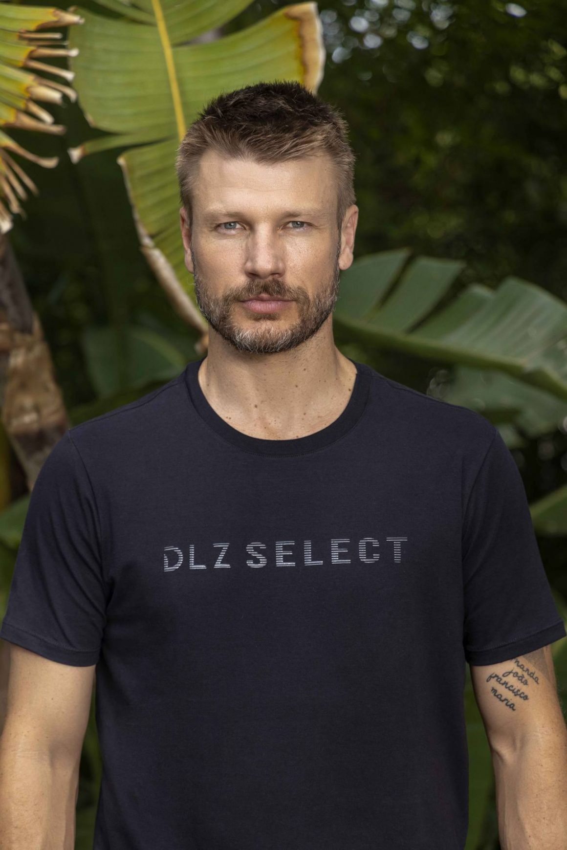 Rodrigo Hilbert estrela a campanha de Primavera 2025 da DLZ