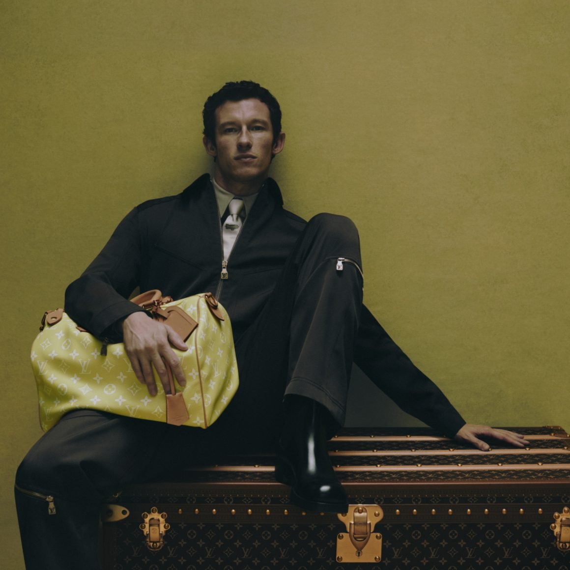 Louis Vuitton anuncia Callum Turner como House Ambassador
