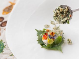 Lilian Malta e chef Onildo Rocha unem arte e alta gastronomia no menu Terra Altar