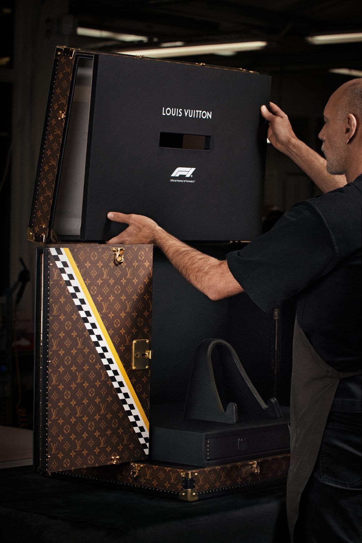 Louis Vuitton e Fórmula 1®: uma parceria que redefine a excelência no automobilismo