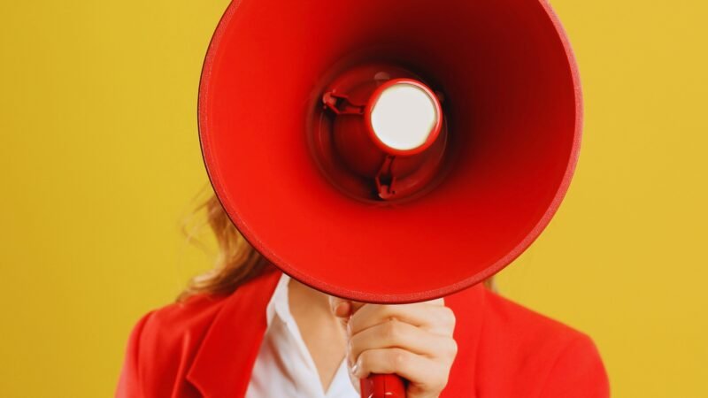 Como a forma de falar pode elevar ou sabotar mulheres na liderança