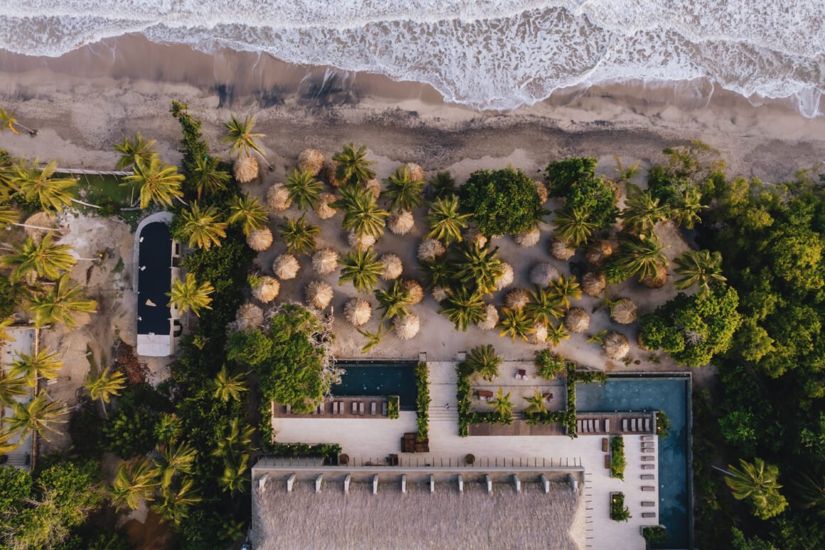 Naio hotel & villas propõe conexão com a natureza e cultura na costa caribenha da Colômbia