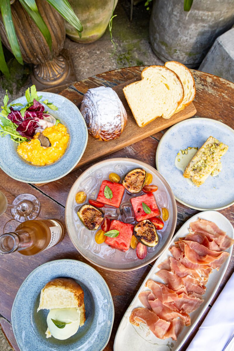 Brunch Weekend celebra 10ª edição em São Paulo com menus exclusivos e drinques Brutal Fruit Spritzer