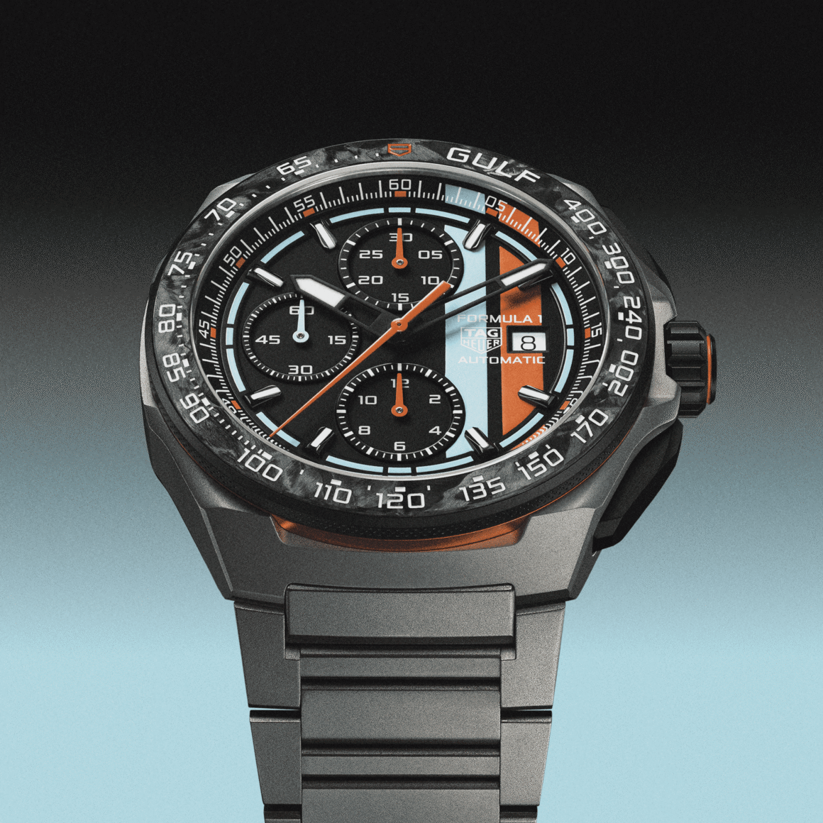 TAG Heuer lança cronógrafo Formula 1 x Gulf inspirado nas lendárias corridas de resistência