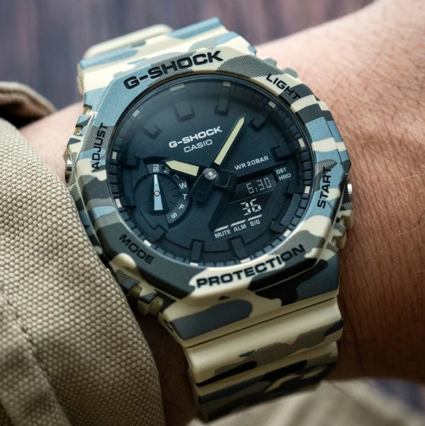 G-SHOCK aposta em camuflagem metálica e resina de milho em novo relógio da linha GA-2100CM