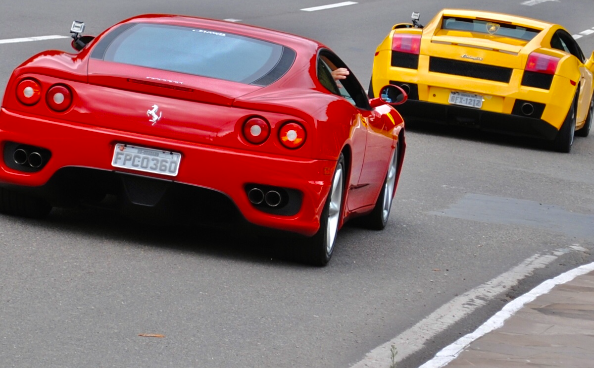 Super Carros celebra 15 anos transformando o sonho de dirigir superesportivos em uma das maiores atrações de Gramado