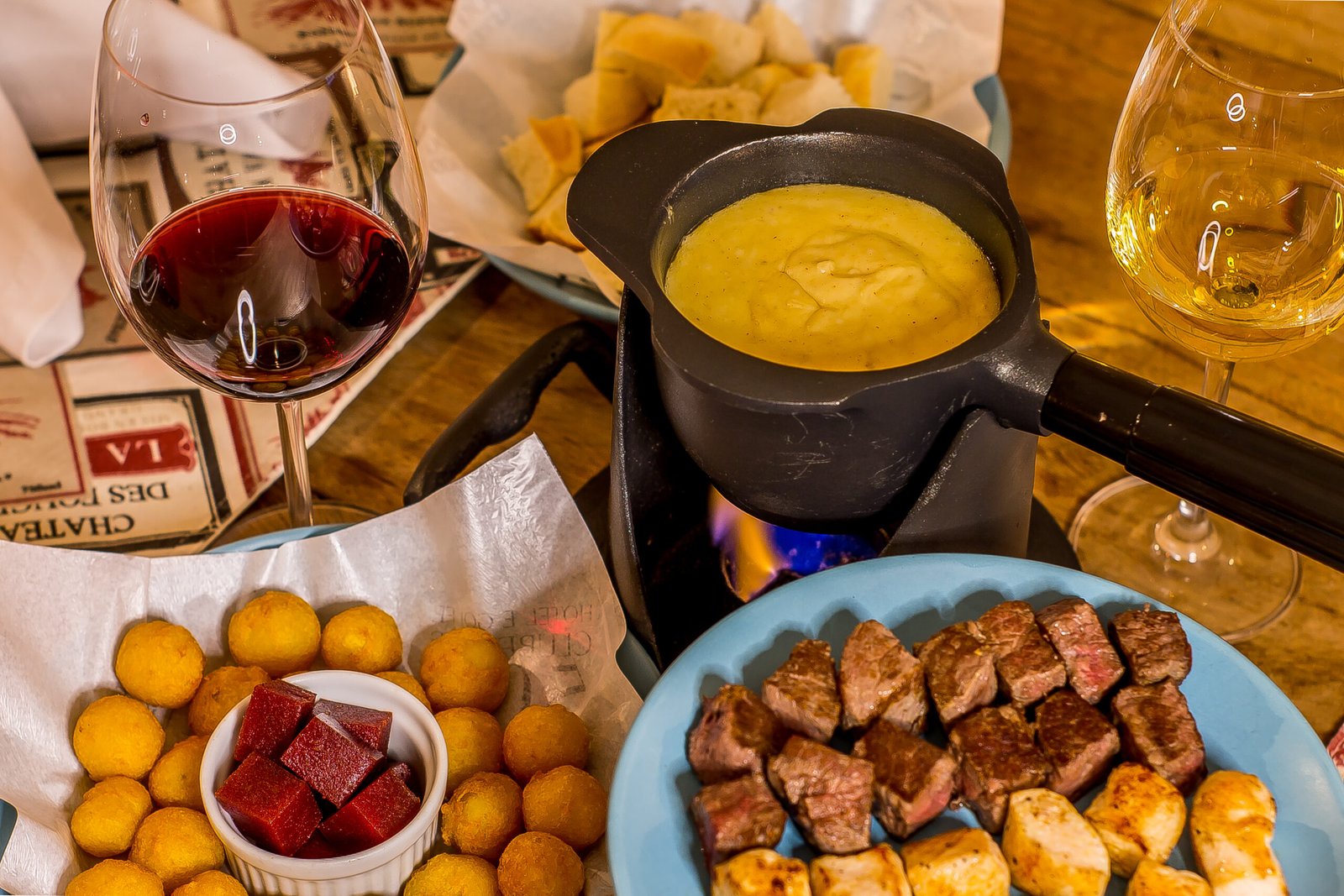 Festival de Fondue retorna ao Clube dos 500 e transforma o inverno em experiência gastronômica no interior de São Paulo