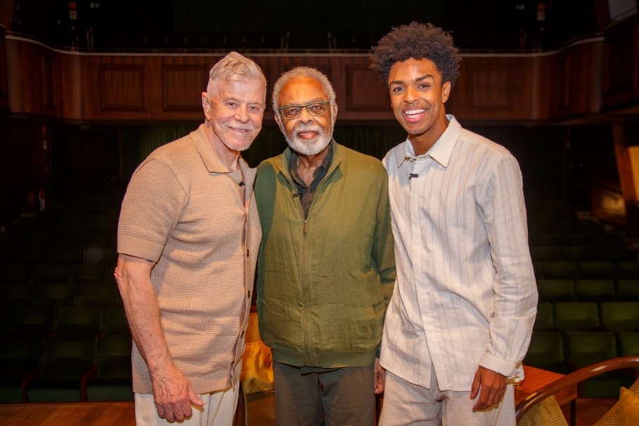 Musical sobre Gilberto Gil estreia em São Paulo e celebra seis décadas de uma das maiores carreiras da música brasileira