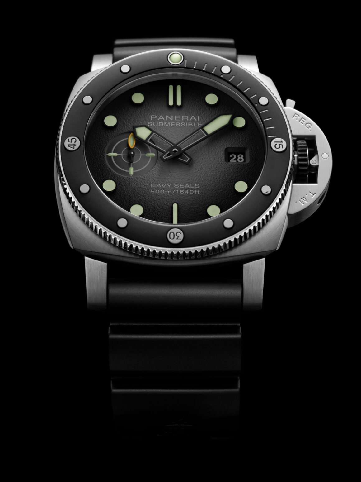 Panerai lança o novo Submersible Navy SEALs PAM01738 com resistência a 500 metros
