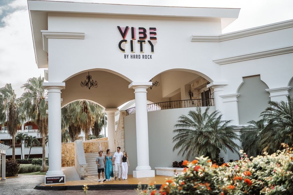 Hard Rock Hotel Riviera Maya aposta em experiências exclusivas para adultos e famílias no verão mexicano
