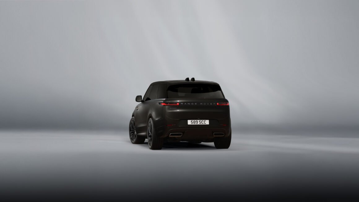 Range Rover Sport Obsidian Black Edition chega ao Brasil em série limitada inspirada na pedra obsidiana