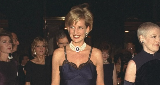 Como a Princesa Diana se vestiria em 2026? Le Lis revisita o legado fashion do ícone