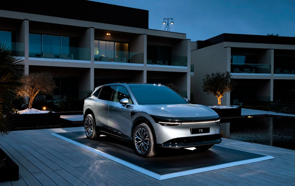 Zeekr inicia pré-venda do novo 7X Premium 2027 no Brasil com autonomia de até 491 km