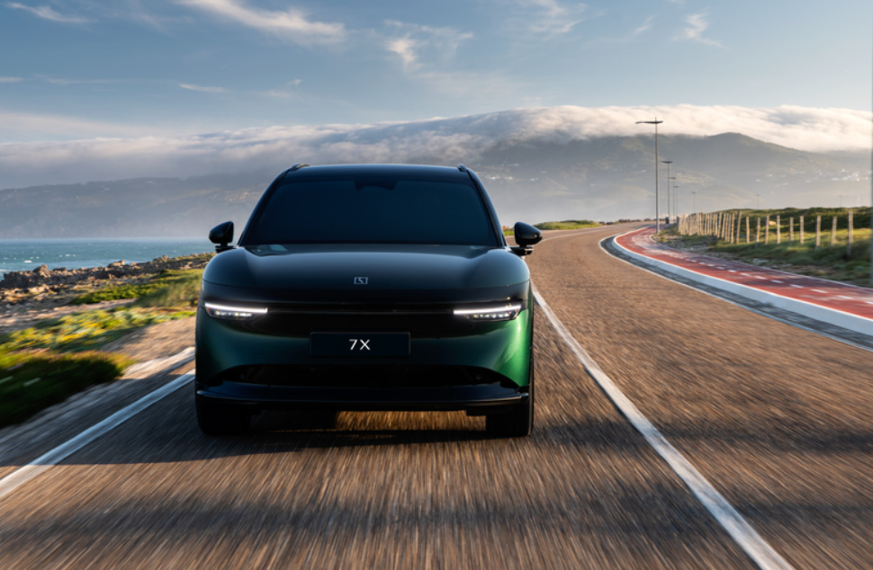 Zeekr inicia pré-venda do novo 7X Premium 2027 no Brasil com autonomia de até 491 km