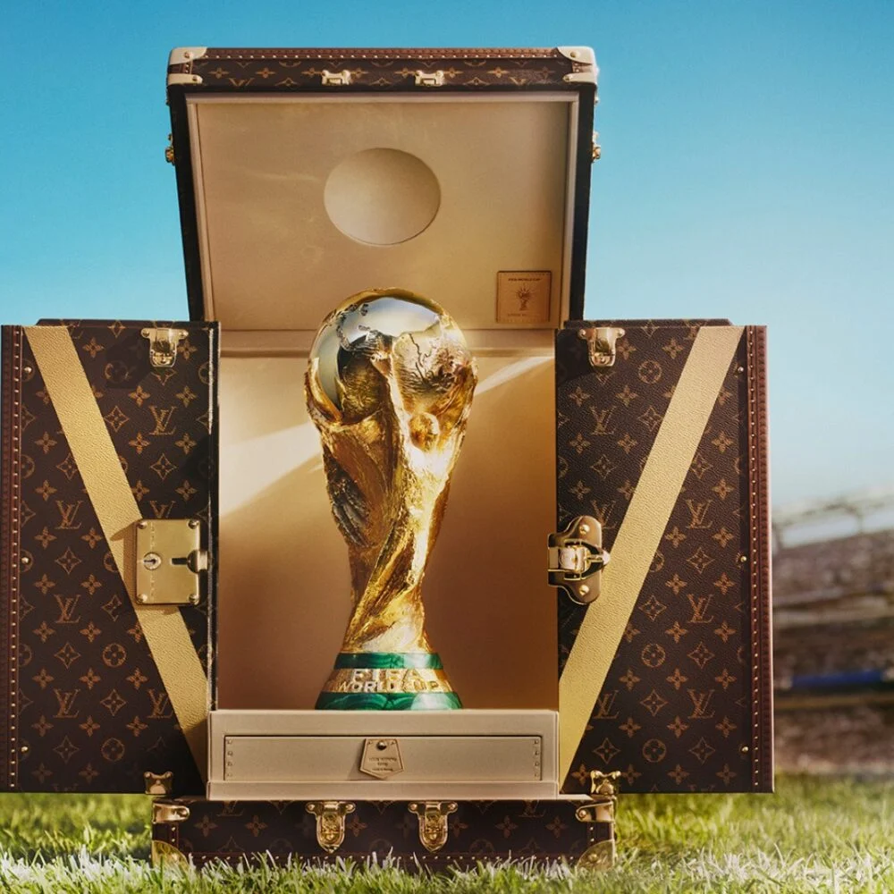 Louis Vuitton cria baú exclusivo para transportar o troféu da Copa do Mundo 2026