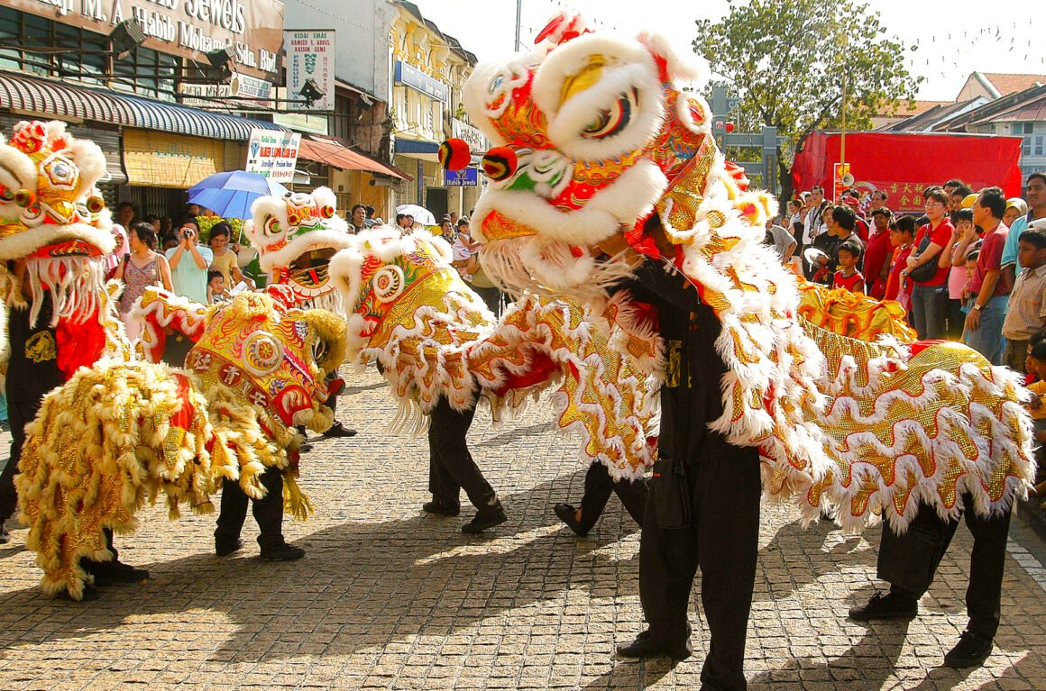 Malásia destaca diversidade cultural entre templos, festivais e patrimônios da UNESCO