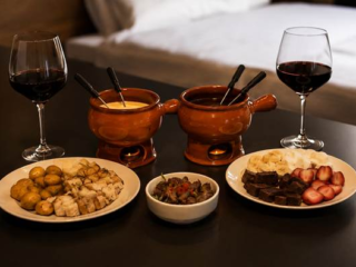 Fondue na suíte: uma experiência para aquecer as noites de inverno