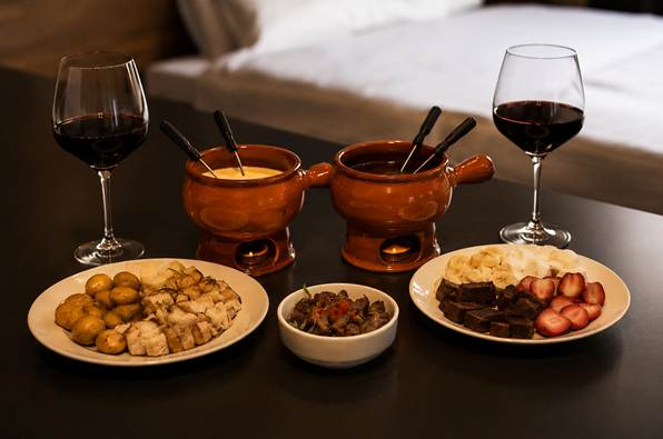 Fondue na suíte: uma experiência para aquecer as noites de inverno