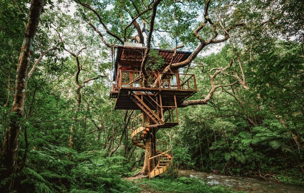 Booking.com destaca 7 hospedagens em meio à natureza para viajar em 2026
