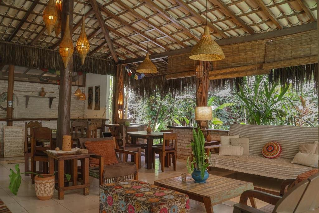 Booking.com reúne destinos brasileiros para celebrar o Dia da Amizade em viagens entre amigos