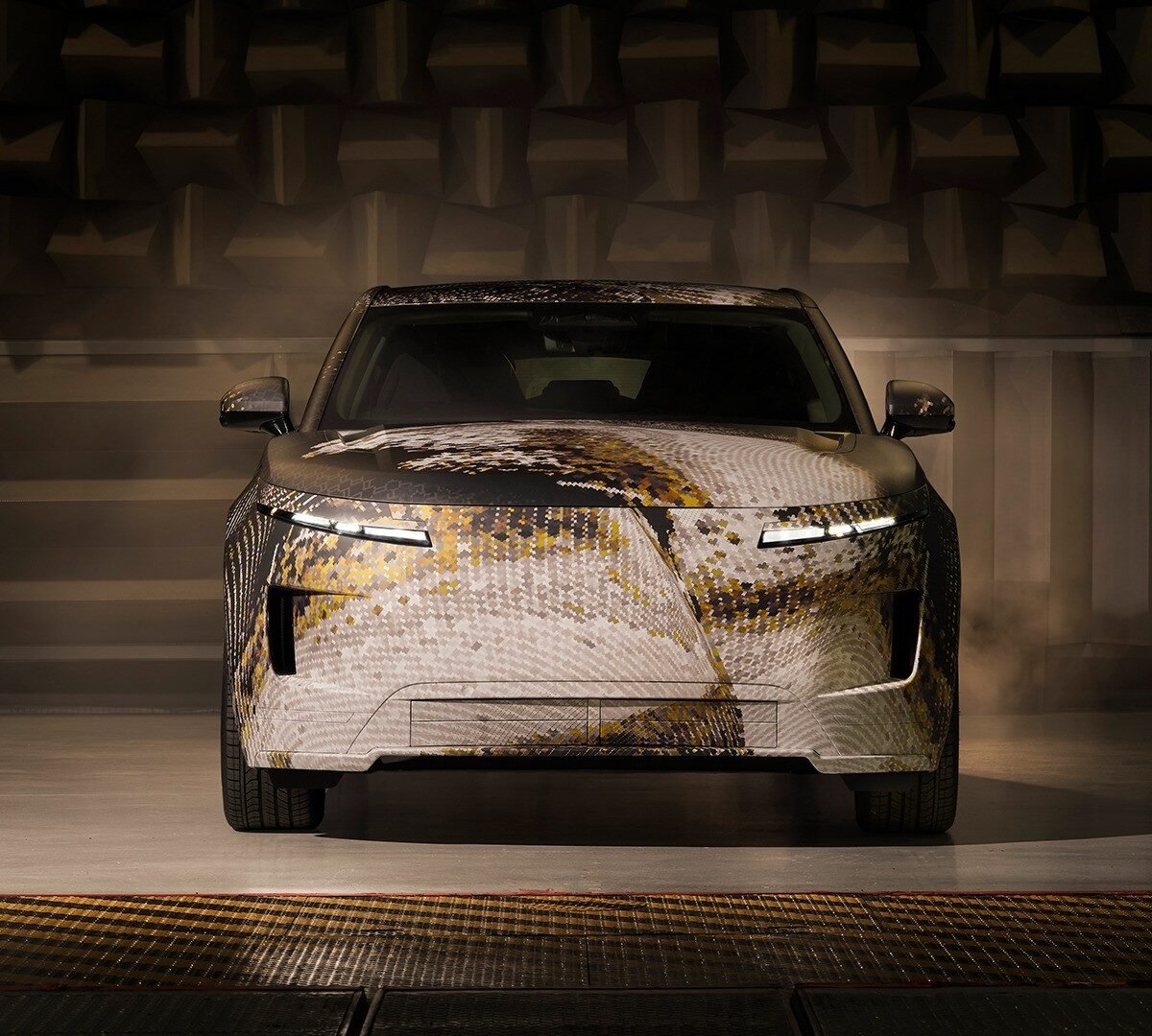 Range Rover revela GT, seu primeiro grand tourer elétrico