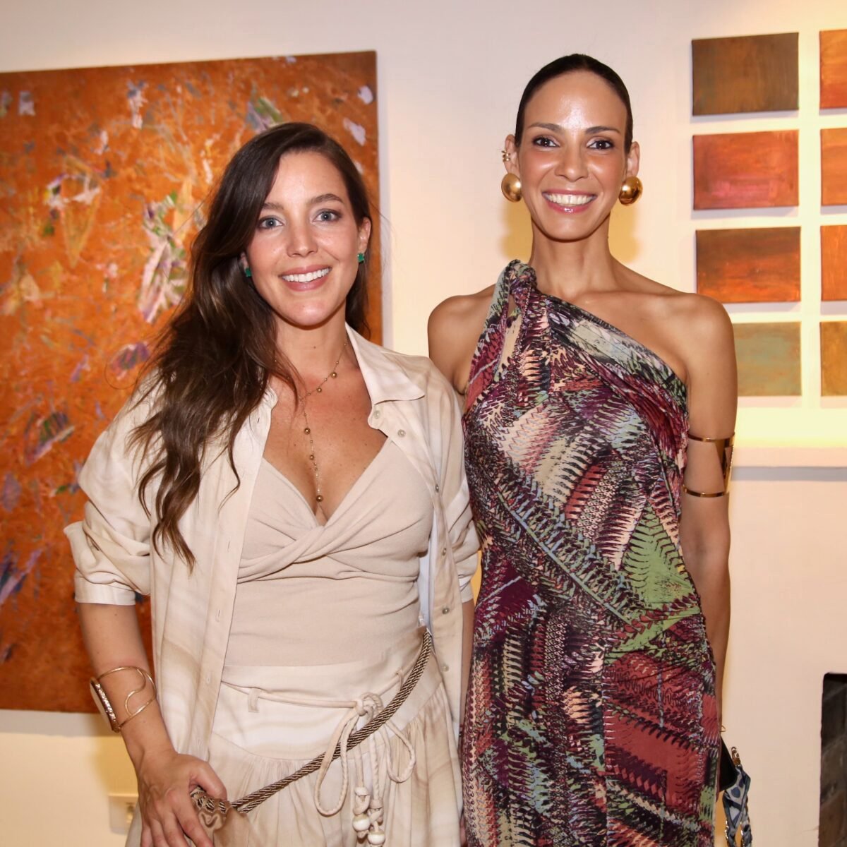 Viviana Ximenes reúne convidados na abertura de “O Tempo que Não Cabe Aqui”