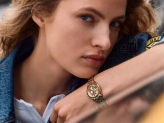 DKNY Watches apresenta coleção Spring/Summer 2026 inspirada na energia e no estilo de Nova York