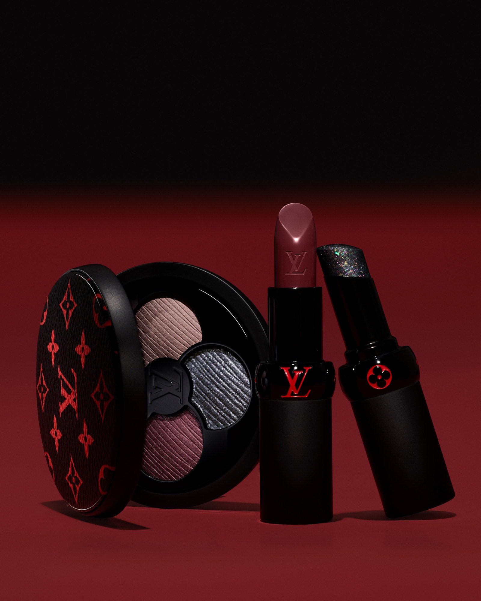 Louis Vuitton transforma seu Monogram em maquiagem