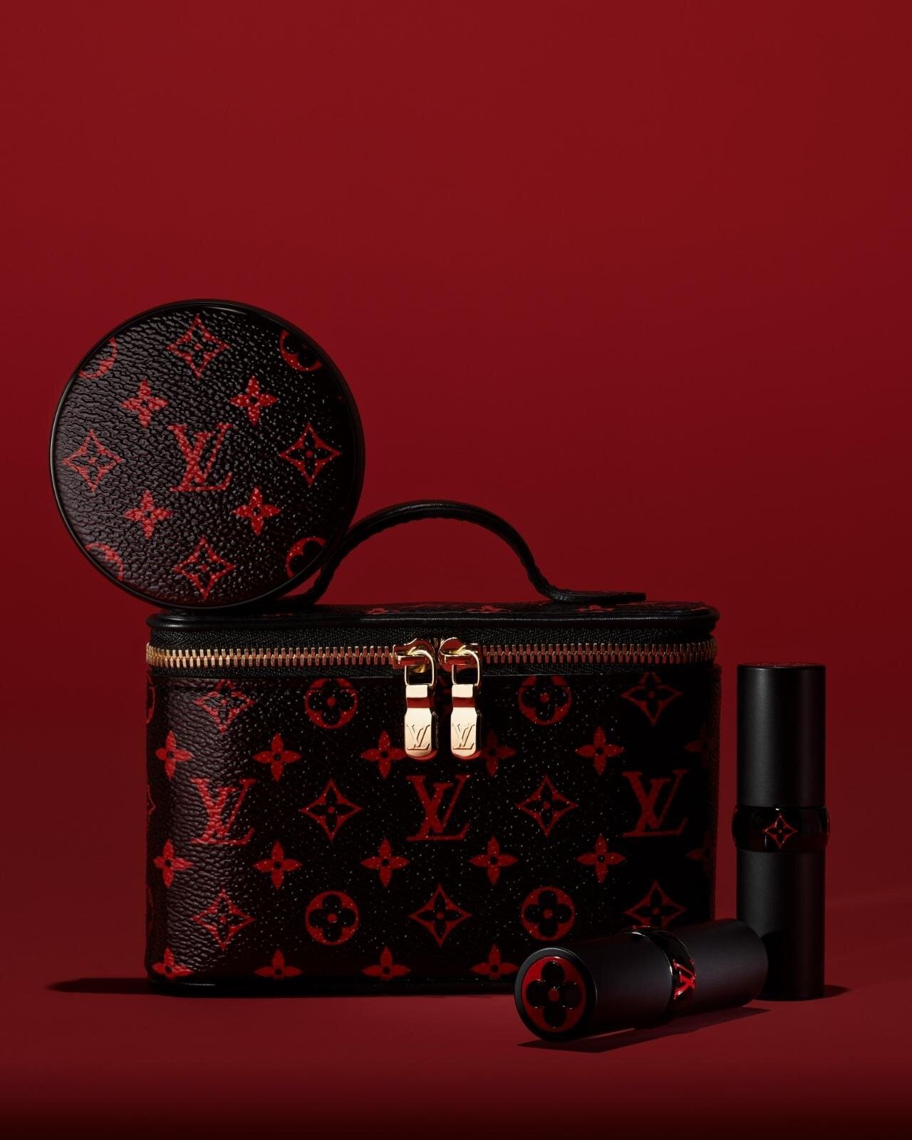 Louis Vuitton transforma seu Monogram em maquiagem