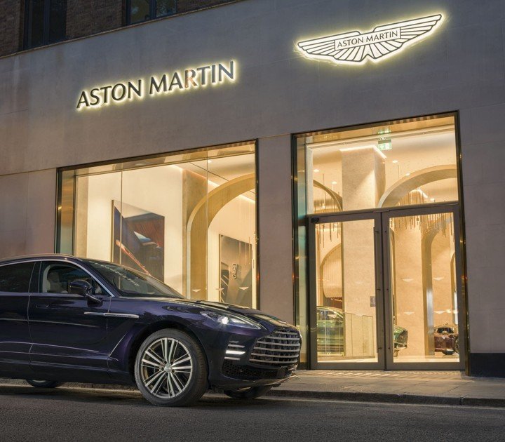 Aston Martin abre Q London em Mayfair com foco em carros sob medida