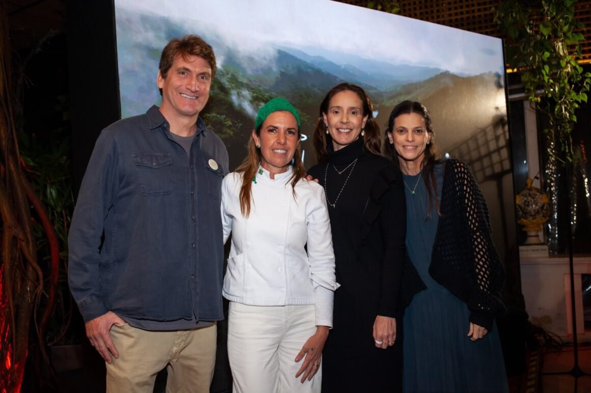 Alexandre Haberkorn, Morena Leite, Mariana Fragoso e Adriana Drigo no lançamento da parceria gastronômica