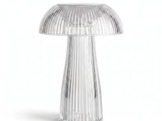 Luminária de acrílico canelado transparente em formato de cogumelo, da linha LED Home Style da Camicado