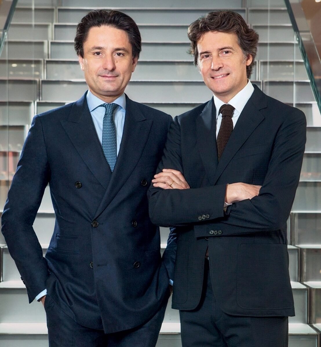 Axel Dumas e a direção da Hermès em imagem institucional da maison